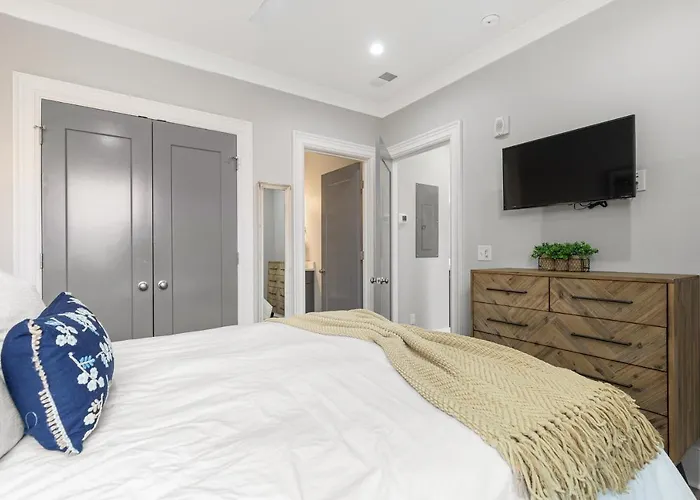 The Cooper Suite At 122 Spring